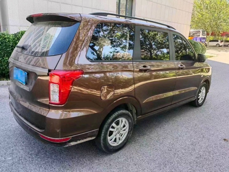 天津20年五菱汽車宏光6