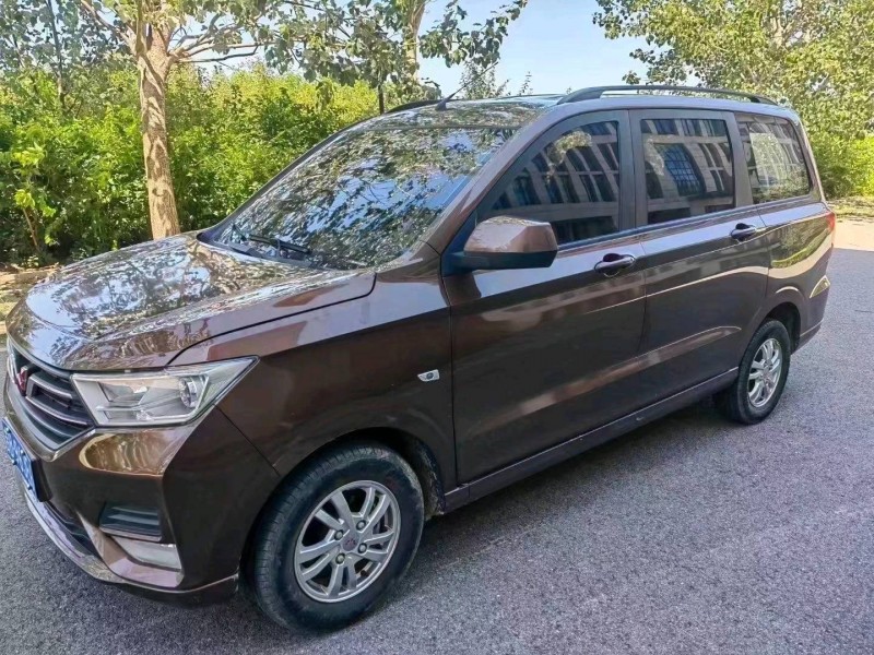 天津20年五菱汽車宏光8
