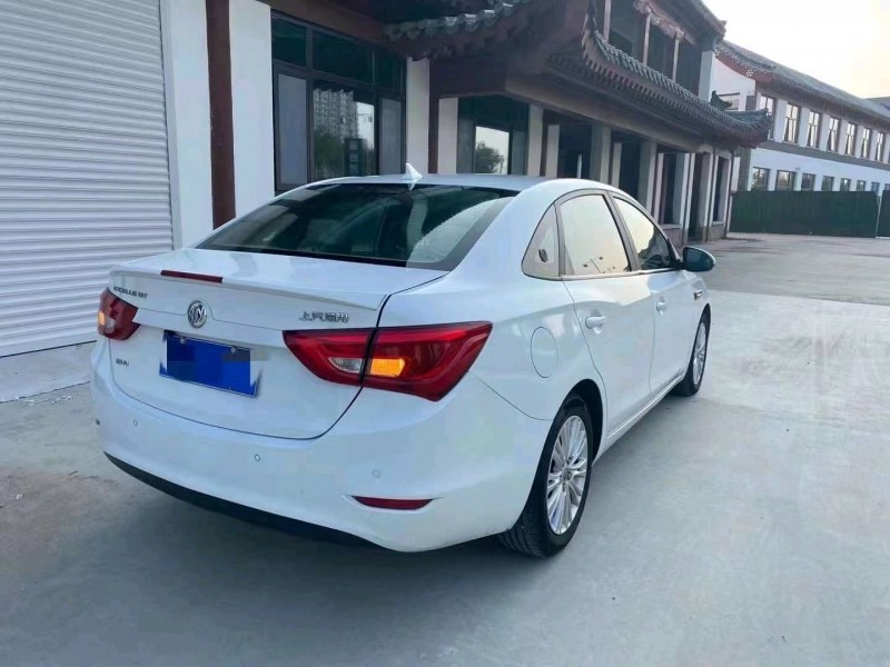 枣庄16年别克英朗2