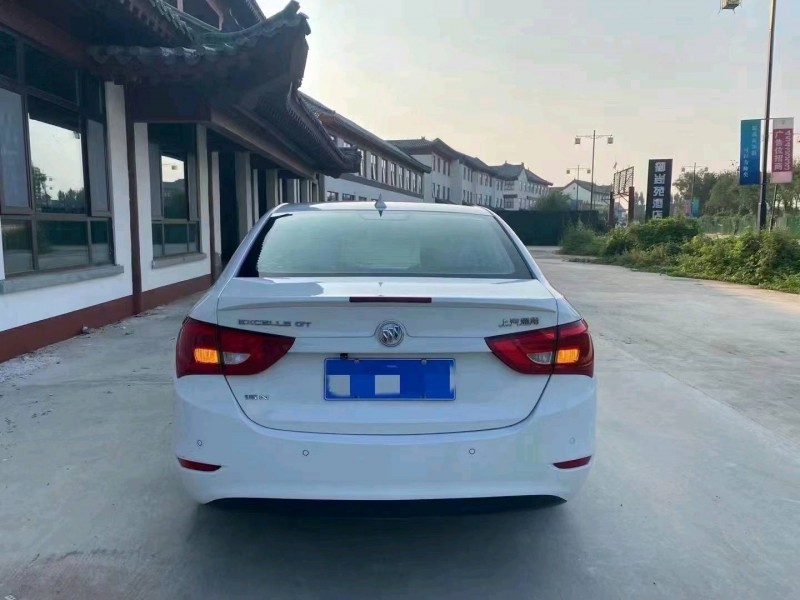 枣庄16年别克英朗3