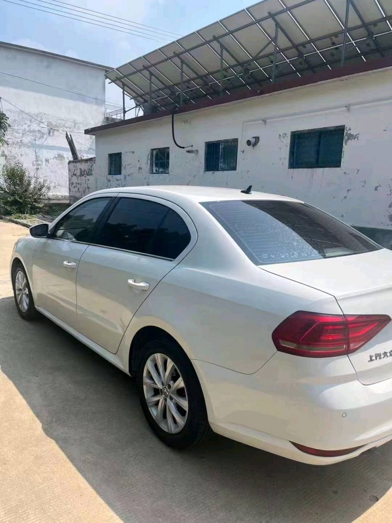 济南17年大众朗逸4