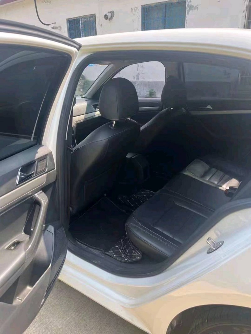 济南17年大众朗逸6