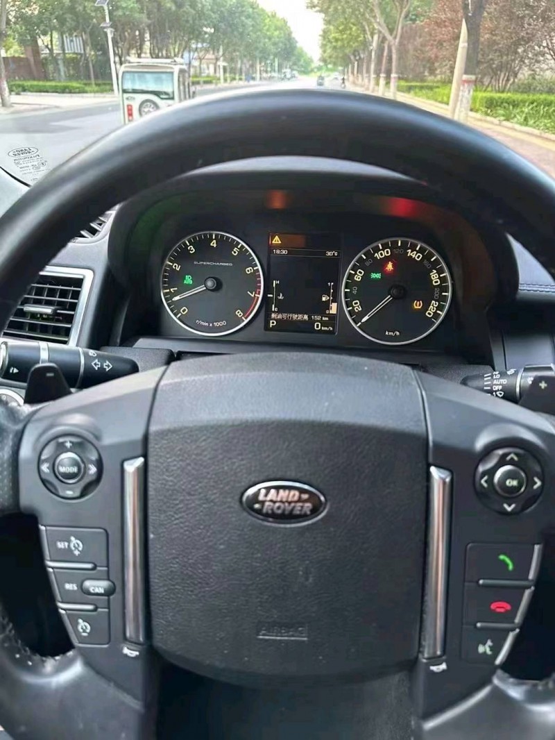 东营12年路虎揽胜运动7