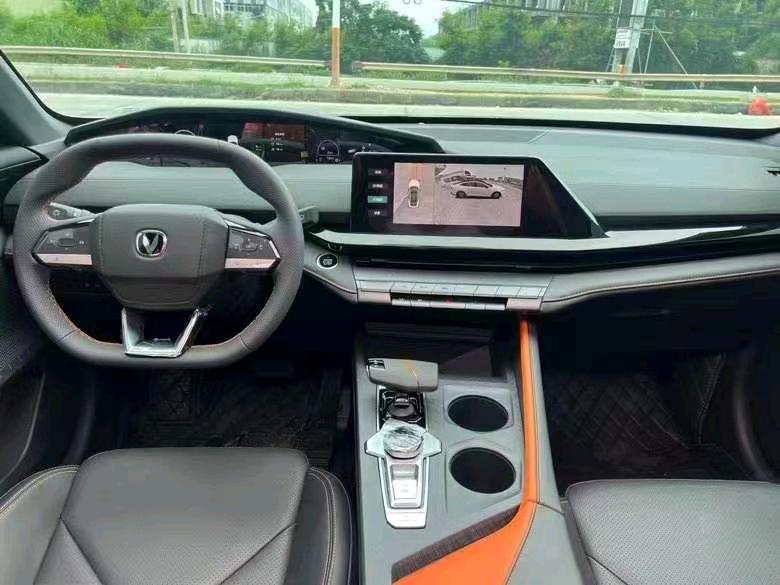 邯郸23年长安汽车UNI-V7