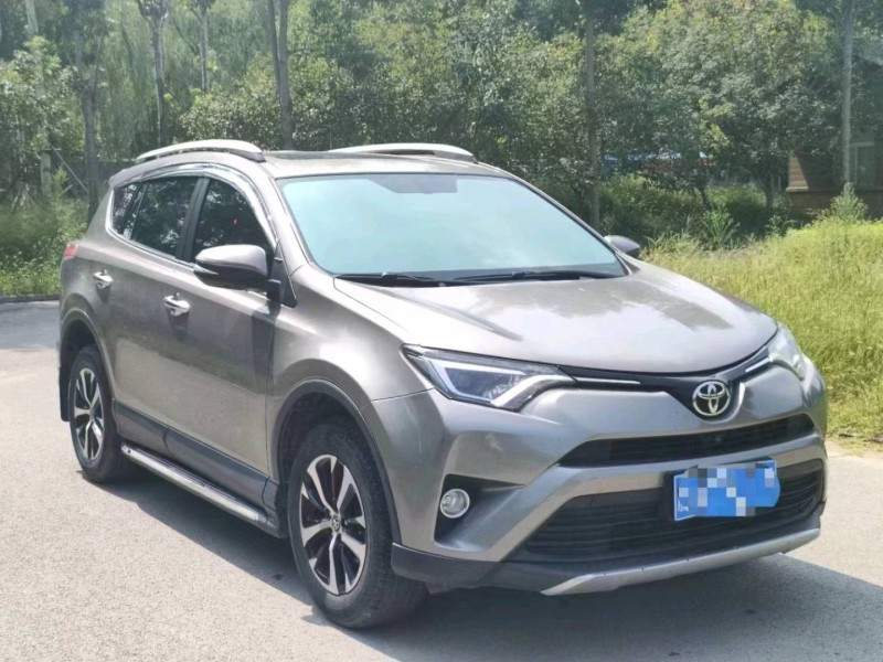 济南18年丰田RAV4荣放3
