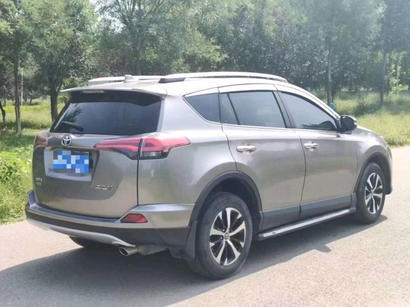 济南18年丰田RAV4荣放8