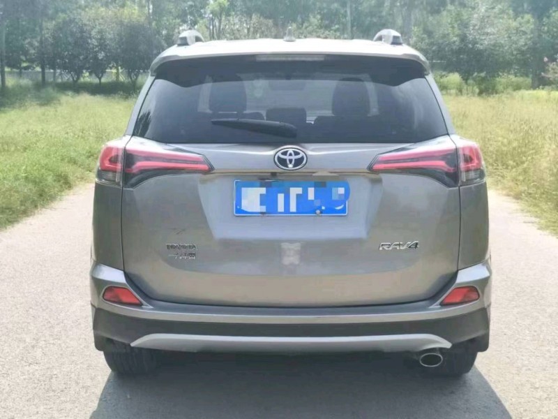 济南18年丰田RAV4荣放9
