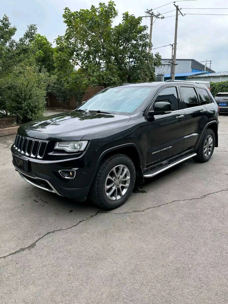 沈阳15年Jeep大切诺基2