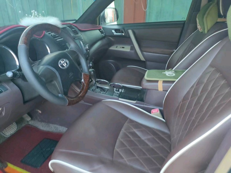 郑州15年丰田汉兰达3