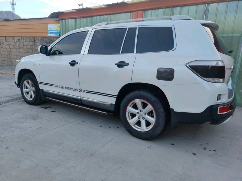 郑州15年丰田汉兰达4