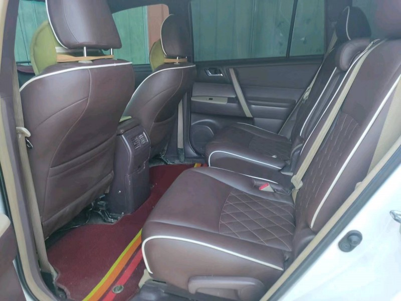 郑州15年丰田汉兰达5