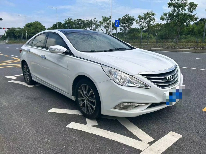 广州13年现代索纳塔八2