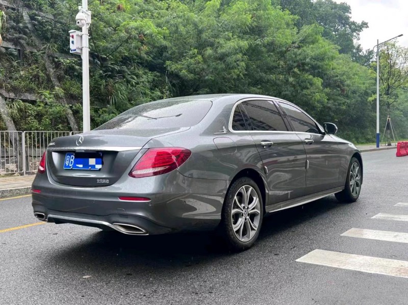 广州20年奔驰E8