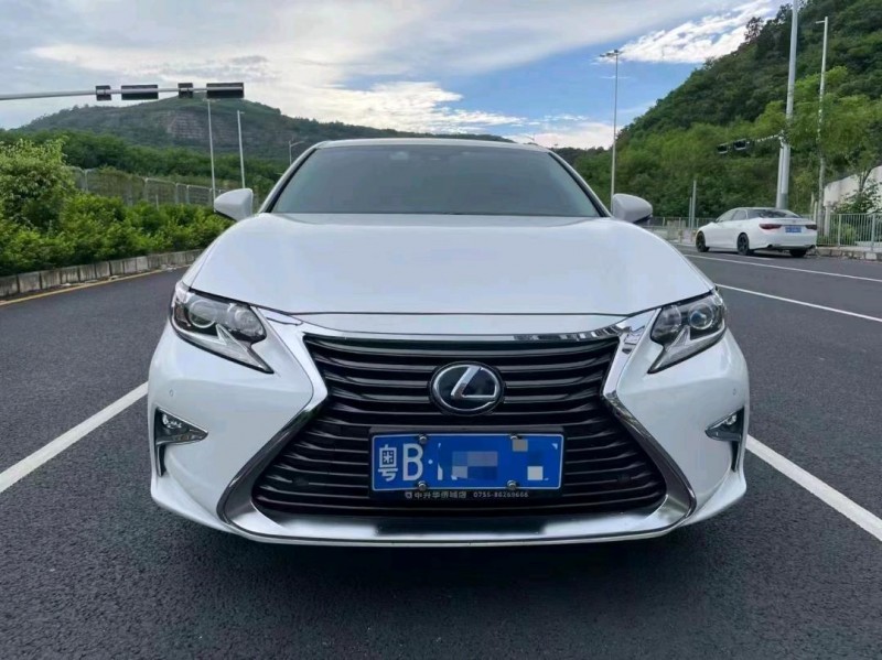 广州18年雷克萨斯ES1