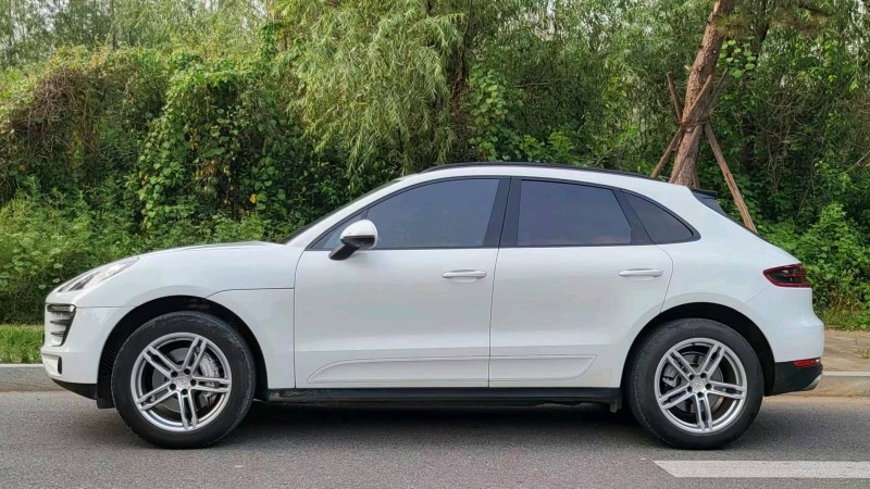秦皇島18年保時捷Macan3