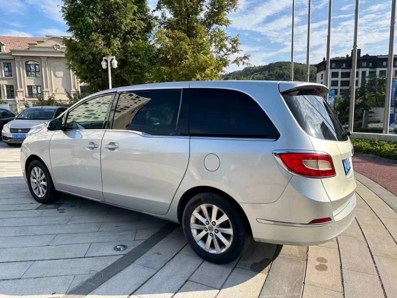 枣庄11年别克GL83