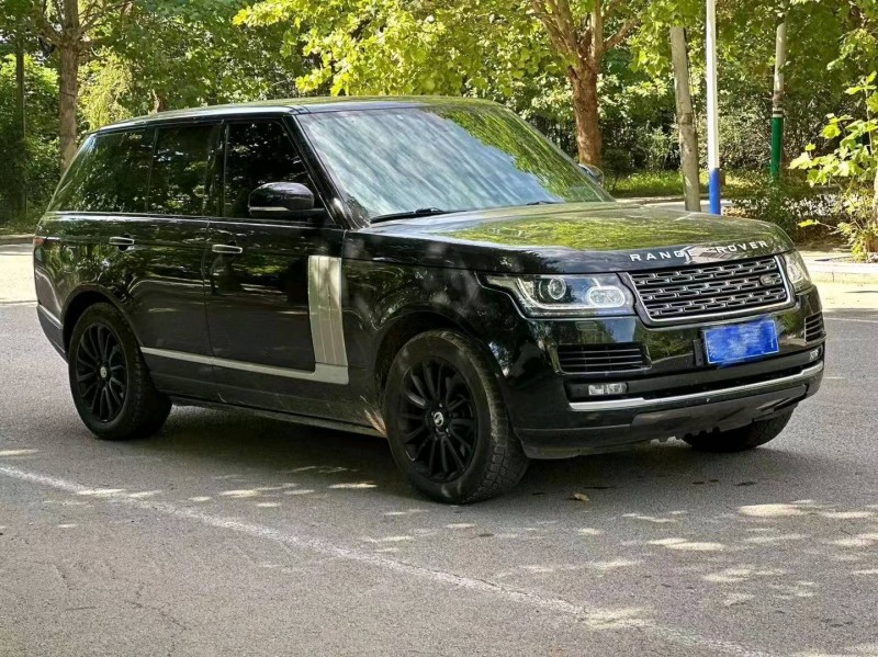 淄博17年路虎揽胜行政2