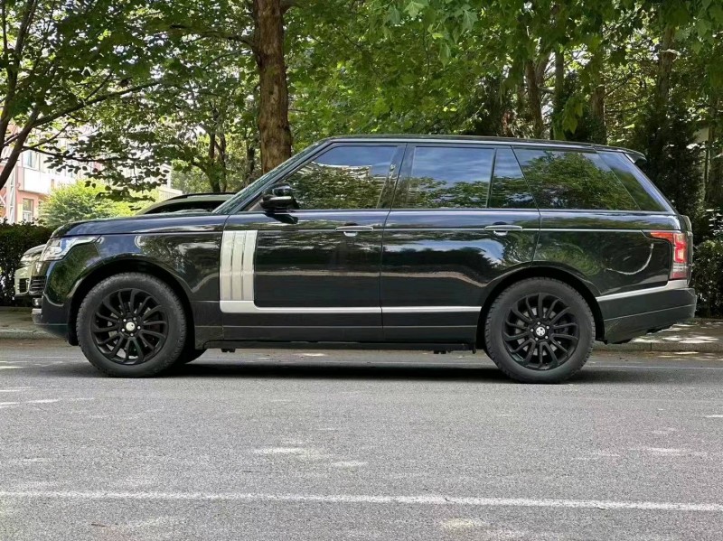 淄博17年路虎揽胜行政4