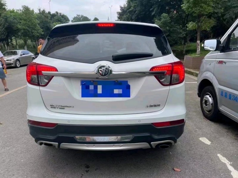 枣庄16年别克昂科威3