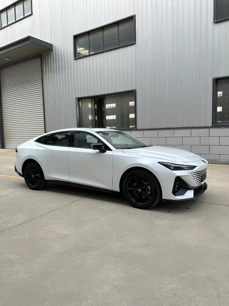 宿迁23年长安汽车UNI-V2