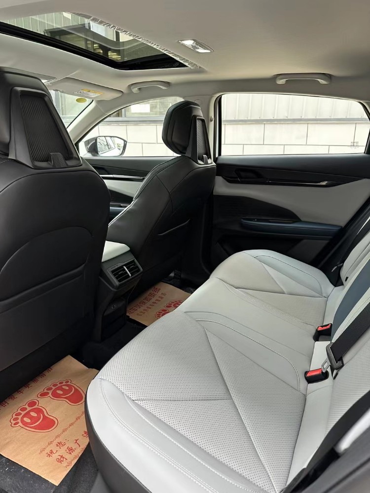 宿迁23年长安汽车UNI-V6