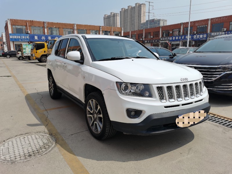 濱州14年Jeep指南者2