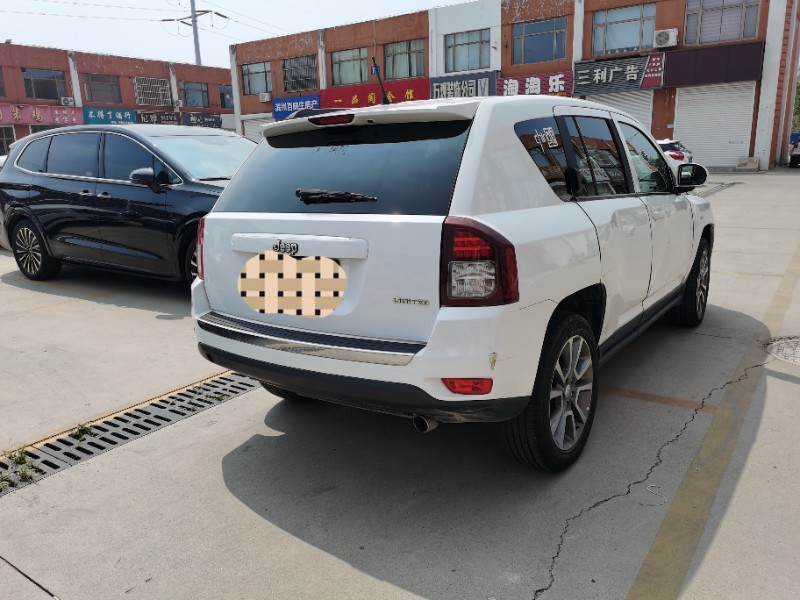 濱州14年Jeep指南者5