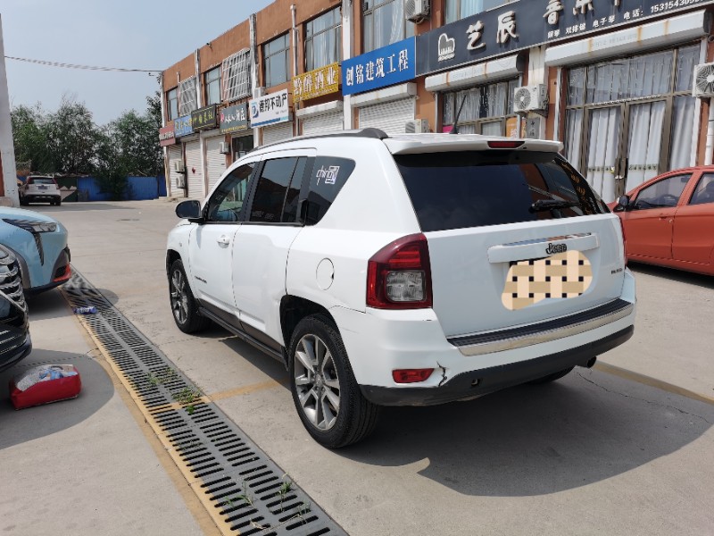 濱州14年Jeep指南者6