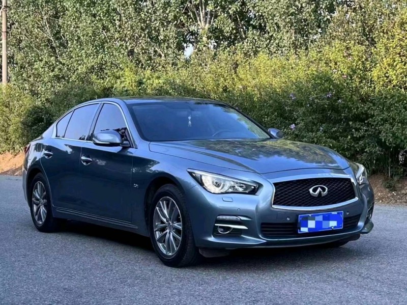 青岛16年英菲尼迪Q502