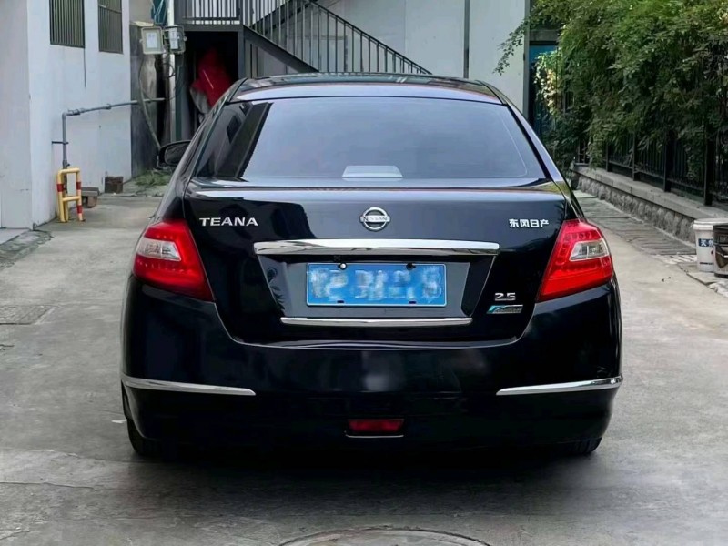 青岛09年日产天籁6