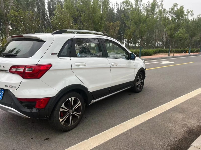 廊坊16年北汽绅宝X254