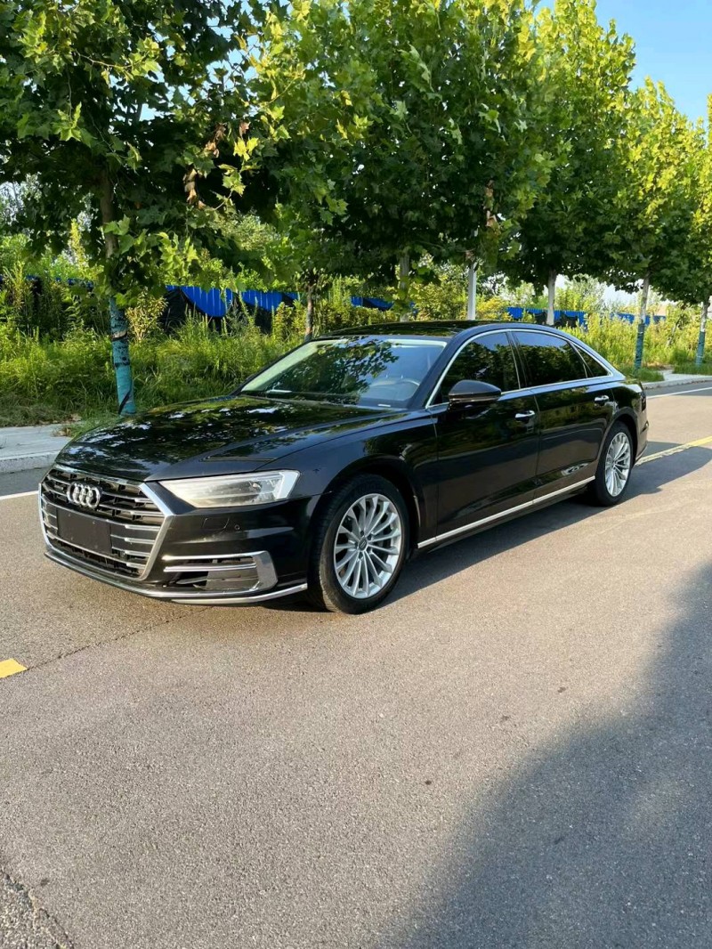 徐州18年奥迪A8L3