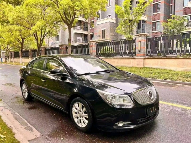 嘉兴13年别克君越9