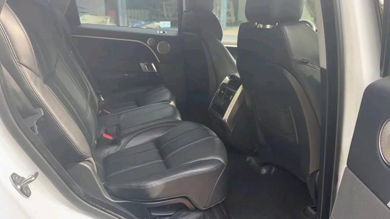 广州16年路虎揽胜运动6