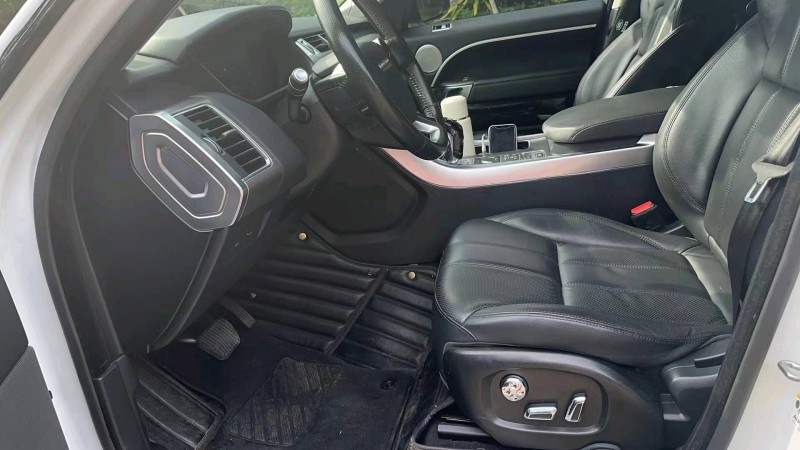 广州16年路虎揽胜运动7