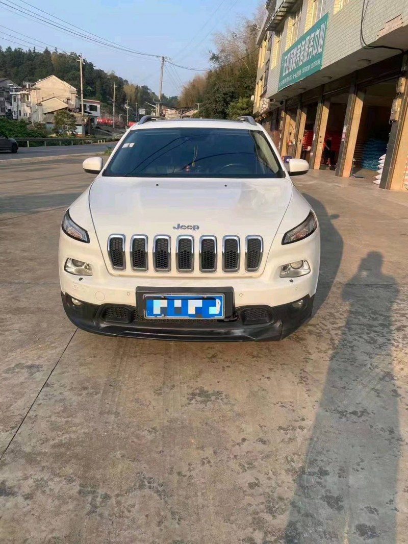 衡阳14年Jeep自由光1