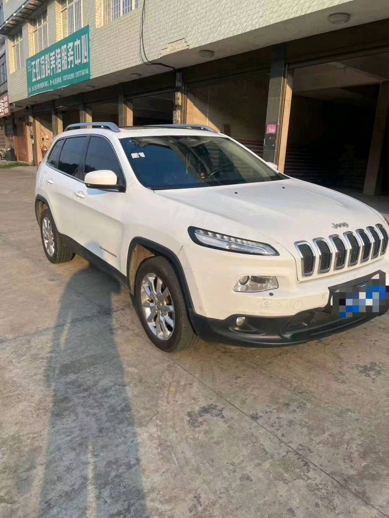 衡阳14年Jeep自由光2