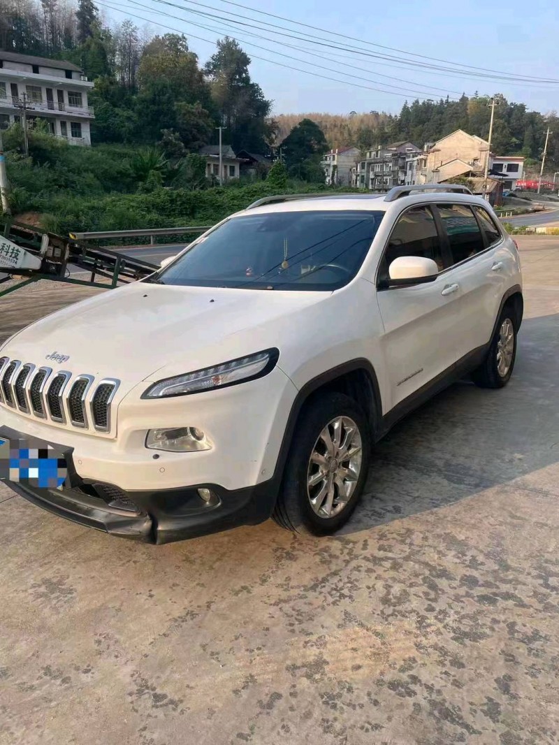 衡阳14年Jeep自由光3