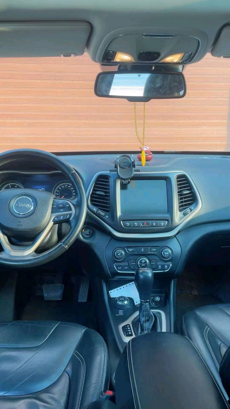 衡阳14年Jeep自由光8