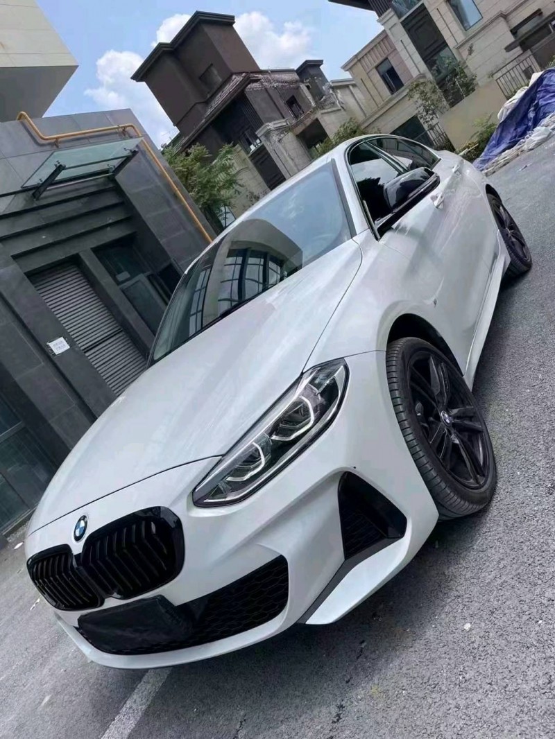 成都21年宝马1系2