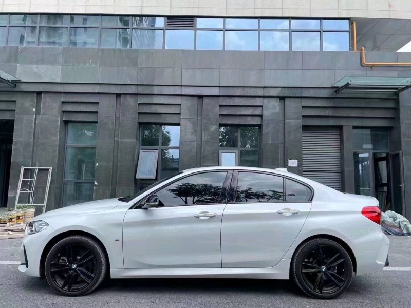 成都21年宝马1系3