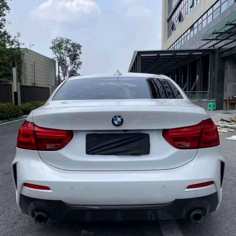 成都21年宝马1系4