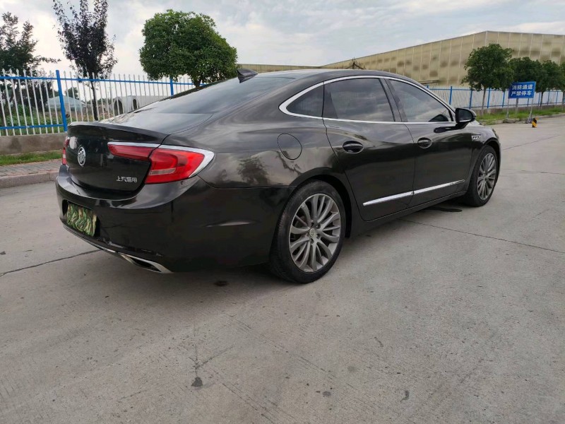 徐州17年别克君越5