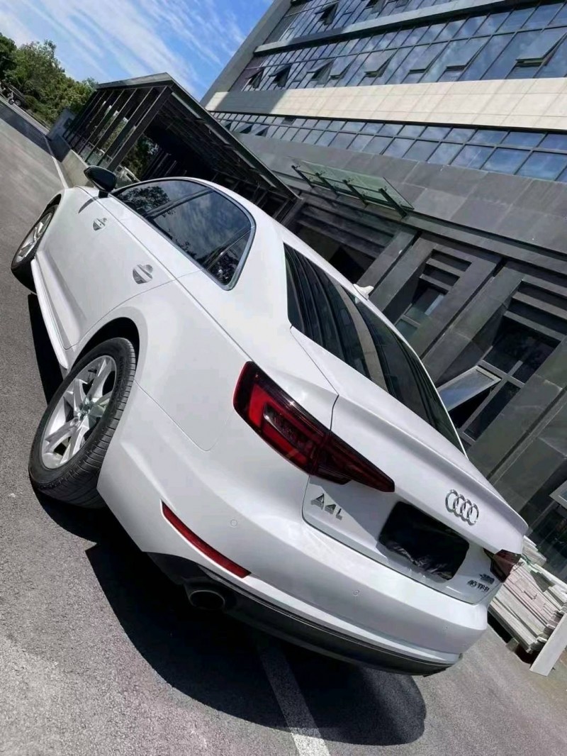 成都18年奥迪A4L4