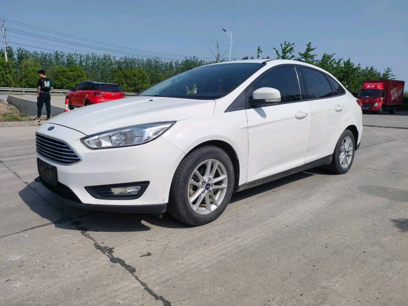 徐州17年福特福克斯3