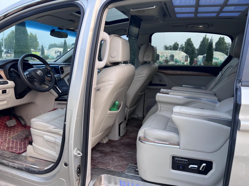 济宁20年别克GL86