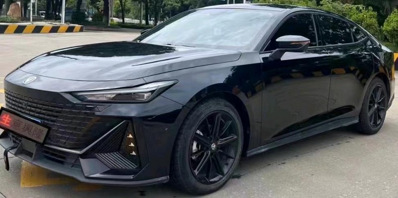 秦皇島22年長安汽車UNI-V2