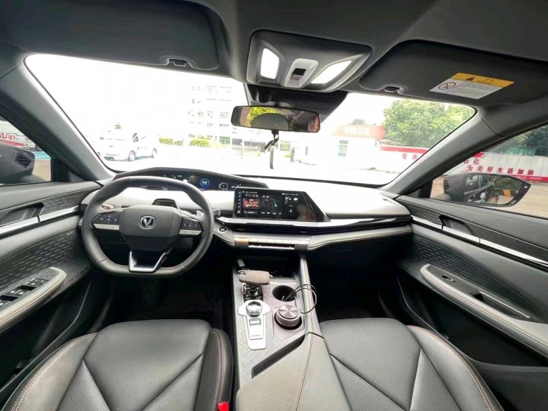 秦皇島22年長安汽車UNI-V6