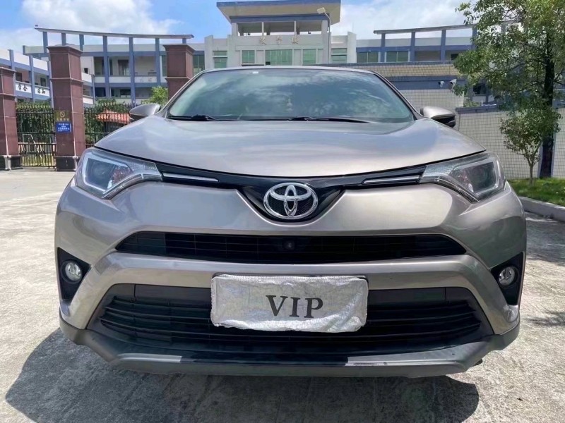 珠海20年丰田RAV4荣放1