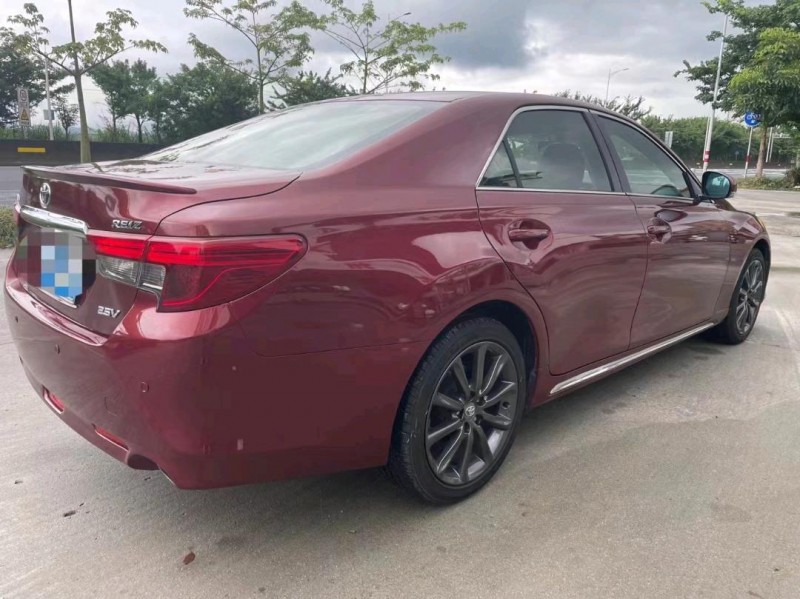 邯郸14年丰田锐志6